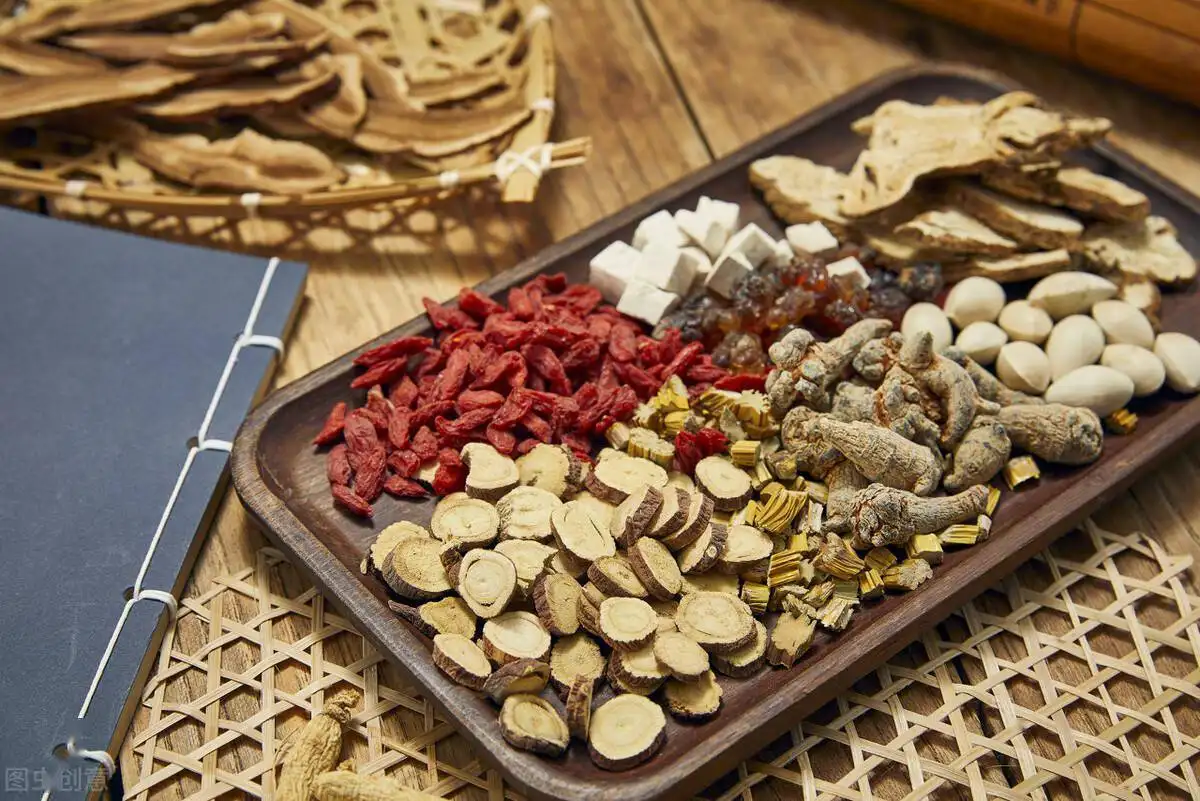 中医谈减肥：你离瘦成一道闪电只差四味中药